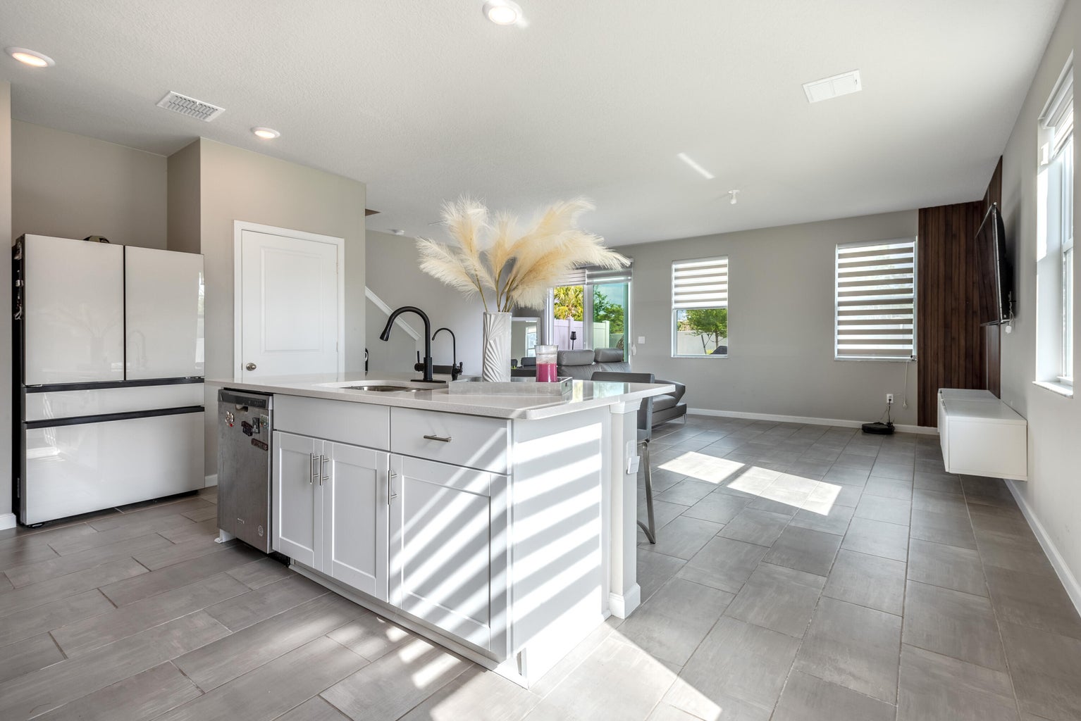 Spectacular Condo